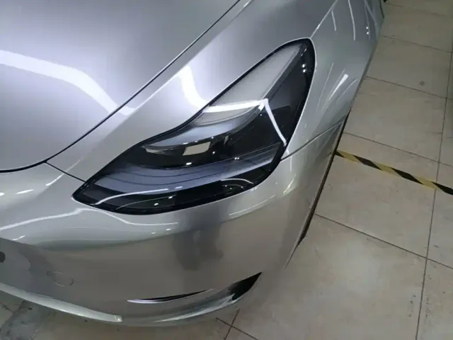 Tesla Model Y — Фото автомобиля 23