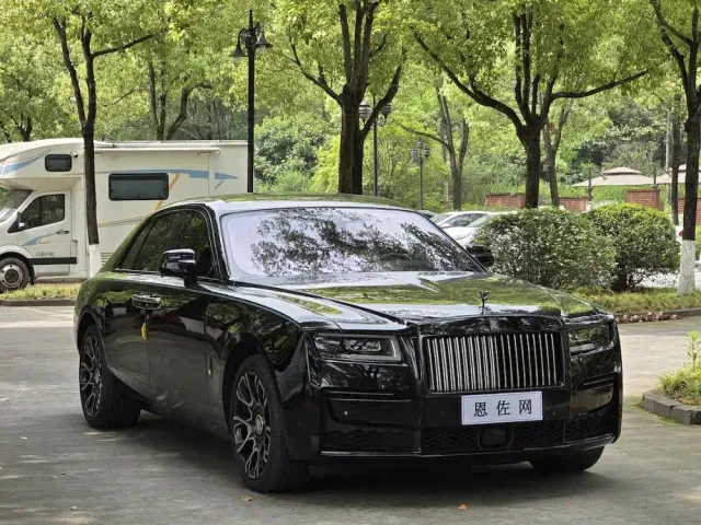 Rolls-Royce Ghost — Фото автомобиля 3