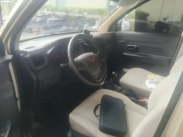 Wuling Hongguang V — Фото автомобиля 8