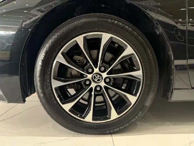 Toyota Avalon — Фото автомобиля 9