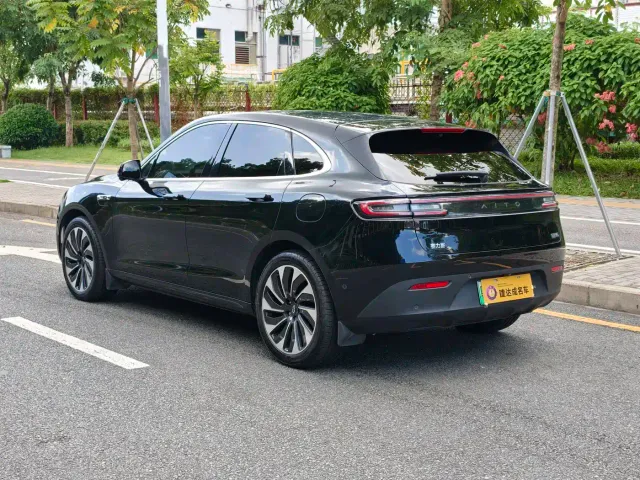 Aito M5 — Фото автомобиля 6