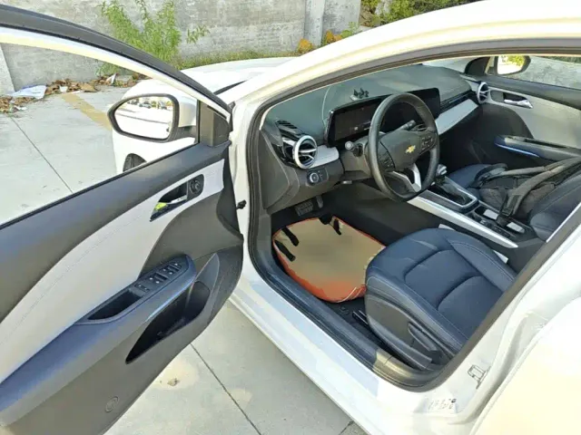 Chevrolet Monza — Фото автомобиля 15