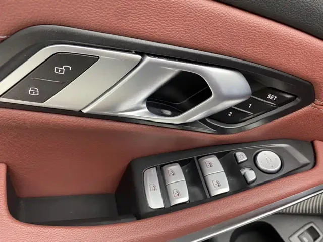 BMW 3 Series — Фото автомобиля 25