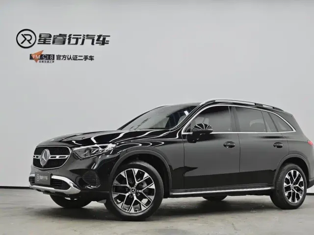 Фотография автомобиля — Mercedes-Benz GLC-Class