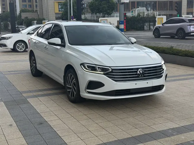 Volkswagen Lavida — Фото автомобиля 3