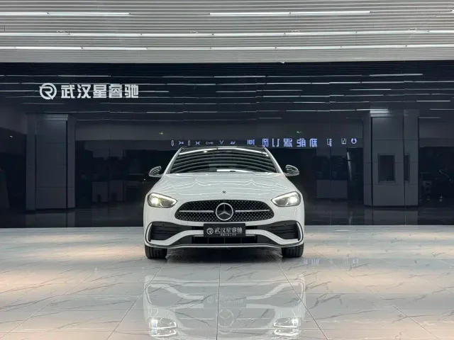 Mercedes-Benz C-Class — Фото автомобиля 3