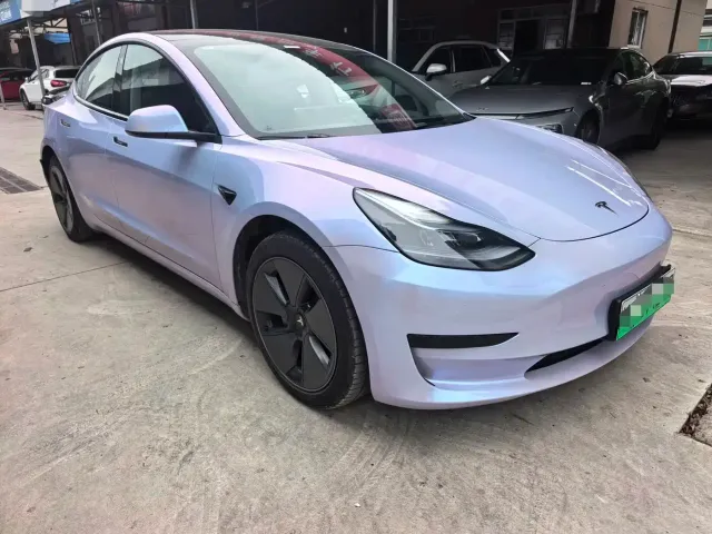 Фотография автомобиля — Tesla Model 3