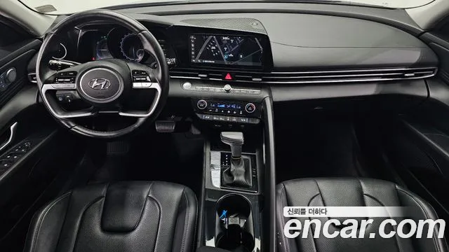Hyundai Avante CN7 — Фото автомобиля 10
