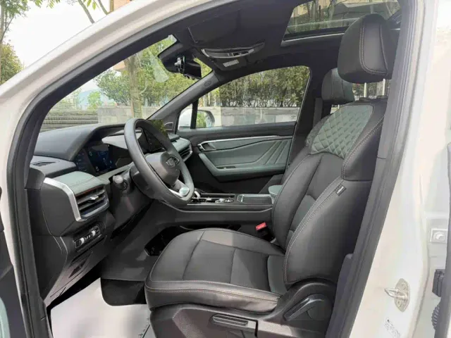 Geely Haoyue L — Фото автомобиля 8