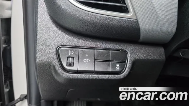 Kia Seltos — Фото автомобиля 12