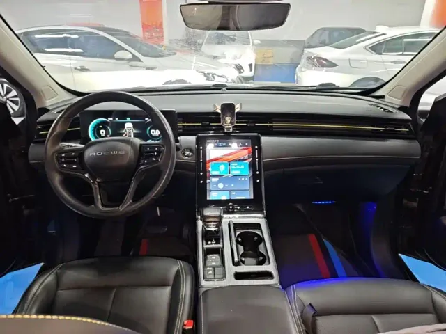 Roewe RX5 — Фото автомобиля 9