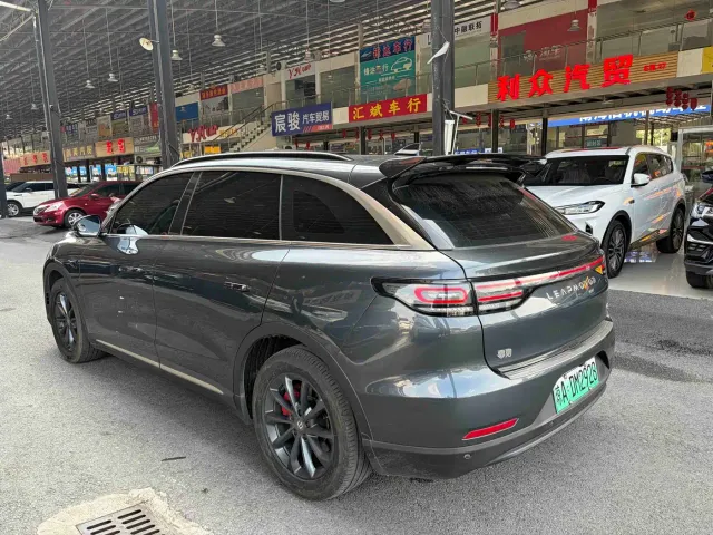 Leapmotor C11 — Фото автомобиля 7