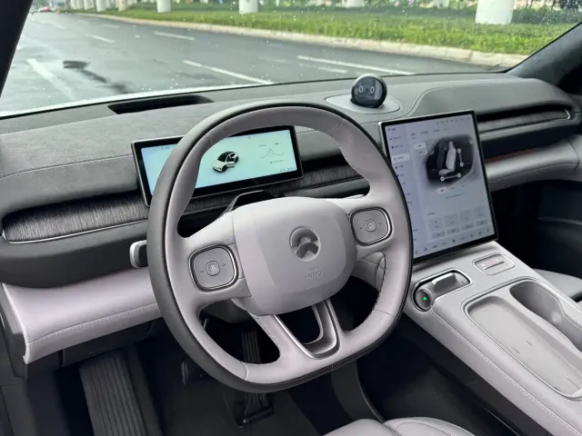 Nio EC6 — Фото автомобиля 5