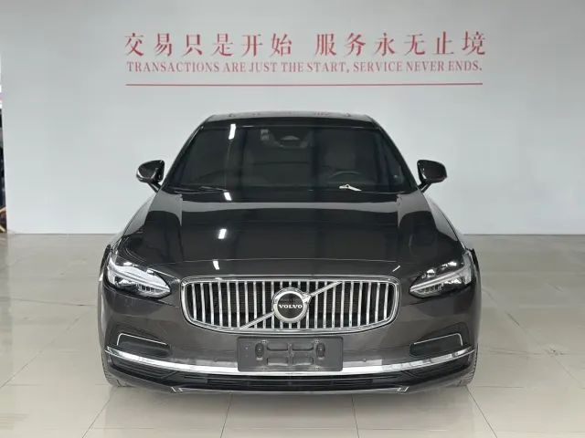 Volvo S90 — Фото автомобиля 2