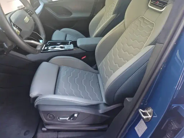 Audi Q6L e-tron — Фото автомобиля 19
