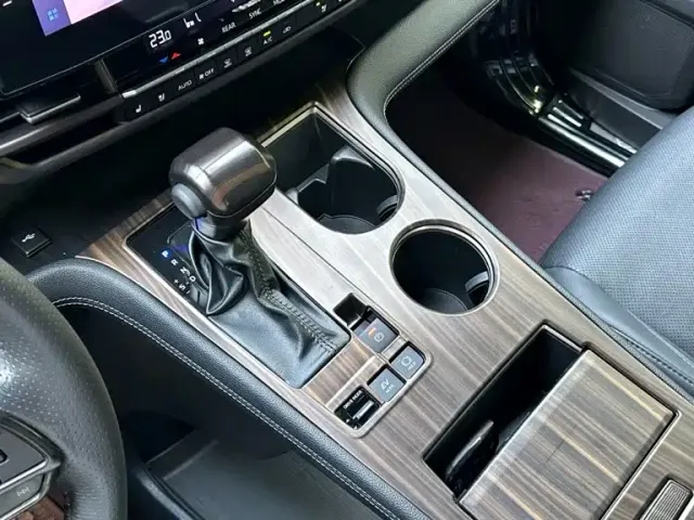 Toyota Sienna — Фото автомобиля 9