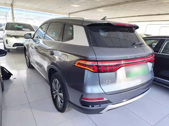 BYD Song Pro — Фото автомобиля 4