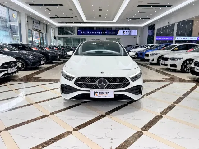 Mercedes-Benz A-Class — Фото автомобиля 3