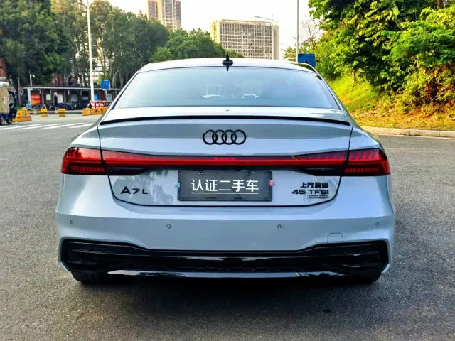Audi A7L — Фото автомобиля 6