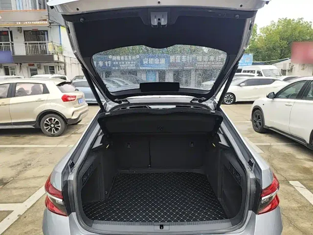 Skoda Superb — Фото автомобиля 18