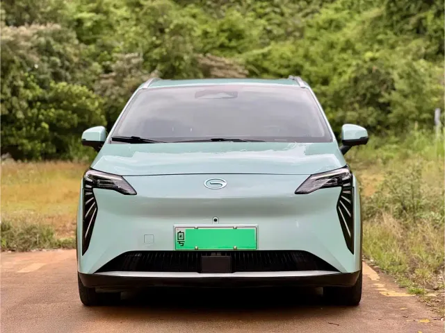 GAC Aion Y — Фото автомобиля 2