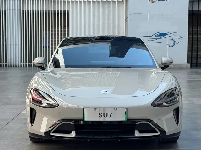 Xiaomi SU7 — Фото автомобиля 2