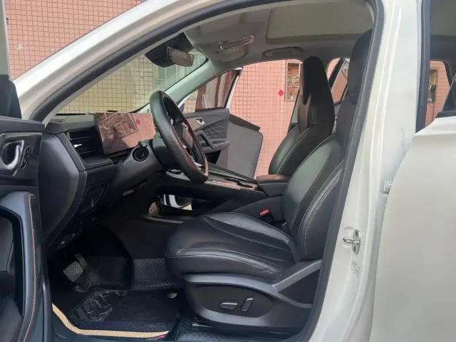 Roewe RX5 — Фото автомобиля 9