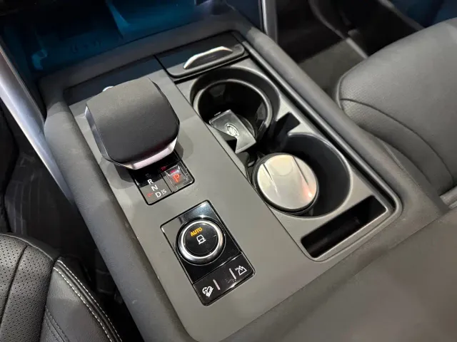 Land Rover Discovery — Фото автомобиля 6