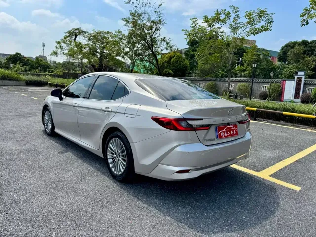 Toyota Camry — Фото автомобиля 4