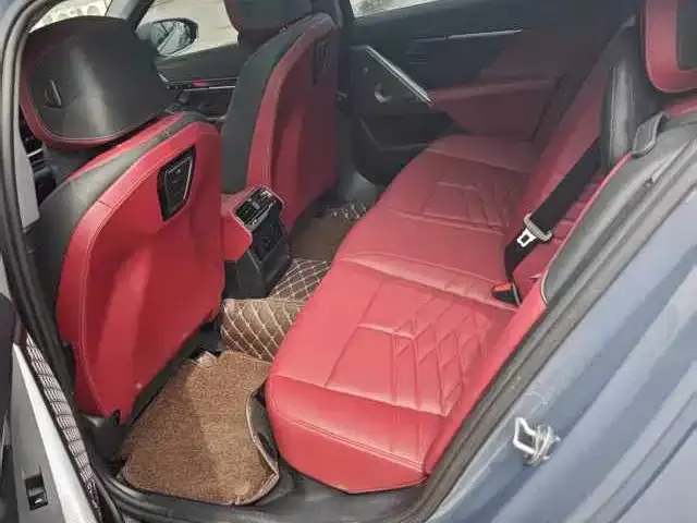 BMW 5 Series — Фото автомобиля 3