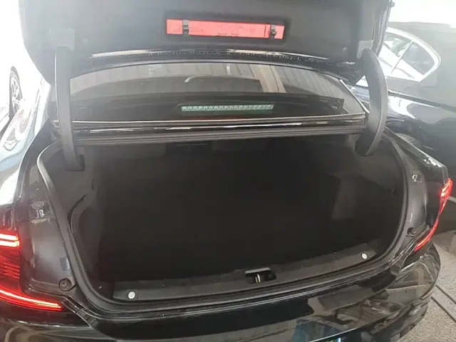Volvo S90 — Фото автомобиля 18