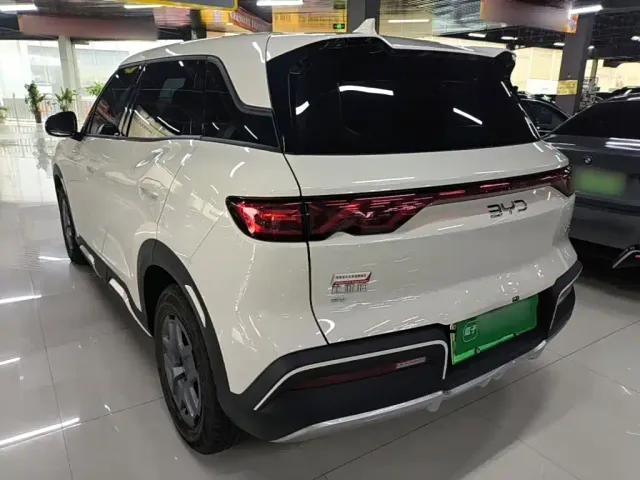 BYD Yuan UP — Фото автомобиля 4