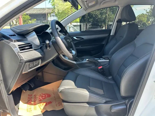 Geely Emgrand — Фото автомобиля 7