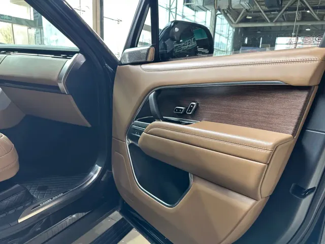 Land Rover Range Rover — Фото автомобиля 10