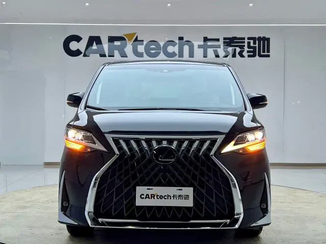 Lexus LM — Фото автомобиля 4