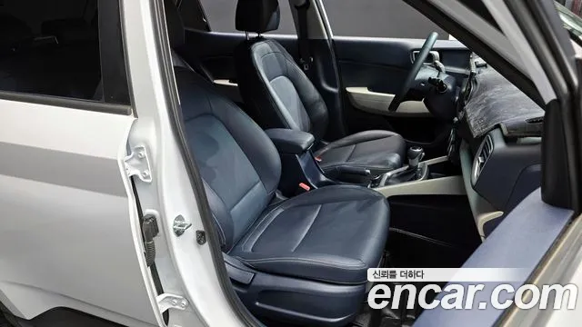 Hyundai Venue Venue 1.6 Modern Plus — Фото автомобиля 24