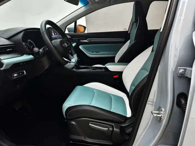 Geely Emgrand S — Фото автомобиля 11