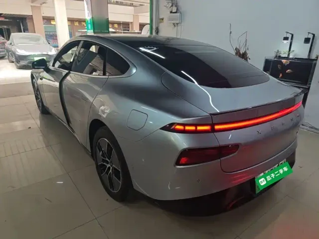 Xpeng P7 — Фото автомобиля 4