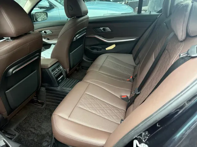 BMW 3 Series — Фото автомобиля 6