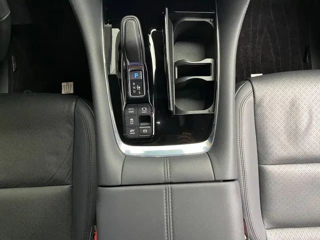 Toyota Vellfire — Фото автомобиля 11