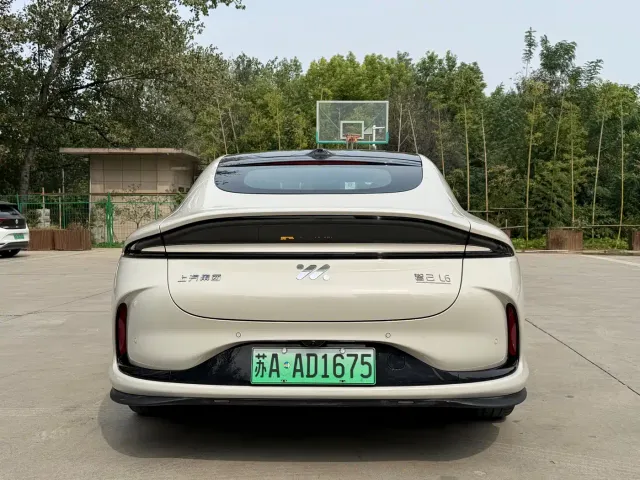 IM Motors L6 — Фото автомобиля 6