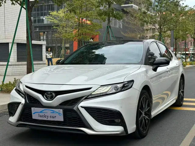 Фотография автомобиля — Toyota Camry