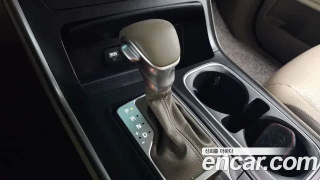 Kia Carnival 4th Gen — Фото автомобиля 12