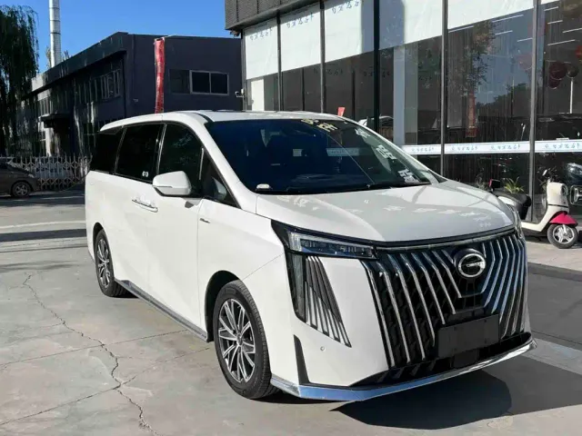 GAC Trumpchi M8 — Фото автомобиля 3