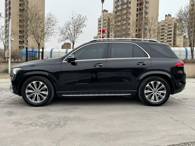 Mercedes-Benz GLE-Class — Фото автомобиля 10