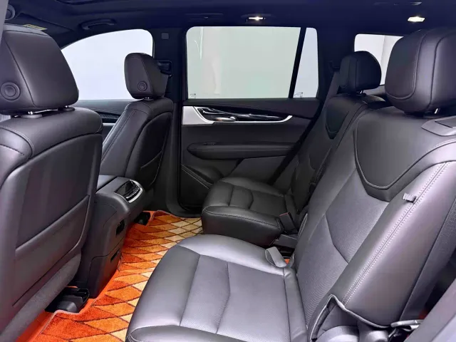 Cadillac XT6 — Фото автомобиля 7