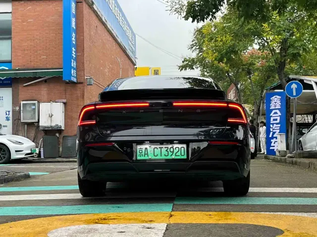 Xpeng P7+ — Фото автомобиля 7