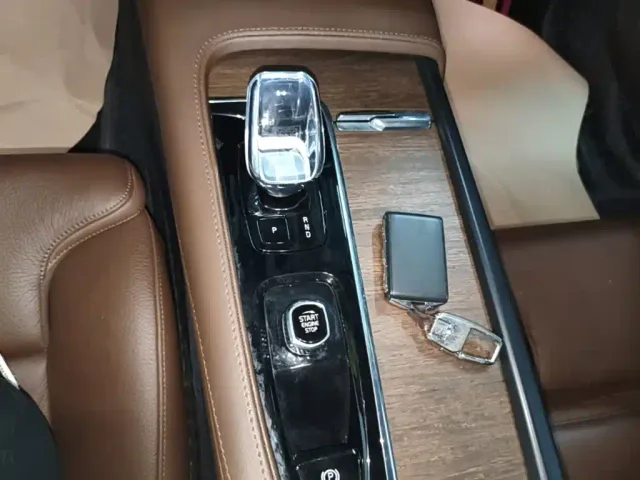 Volvo S90 — Фото автомобиля 13