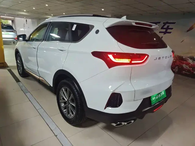 Jetour X70 — Фото автомобиля 4