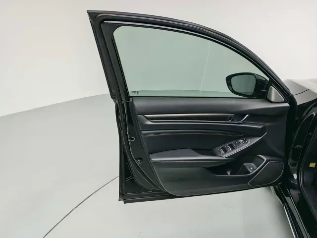 Honda Accord — Фото автомобиля 8